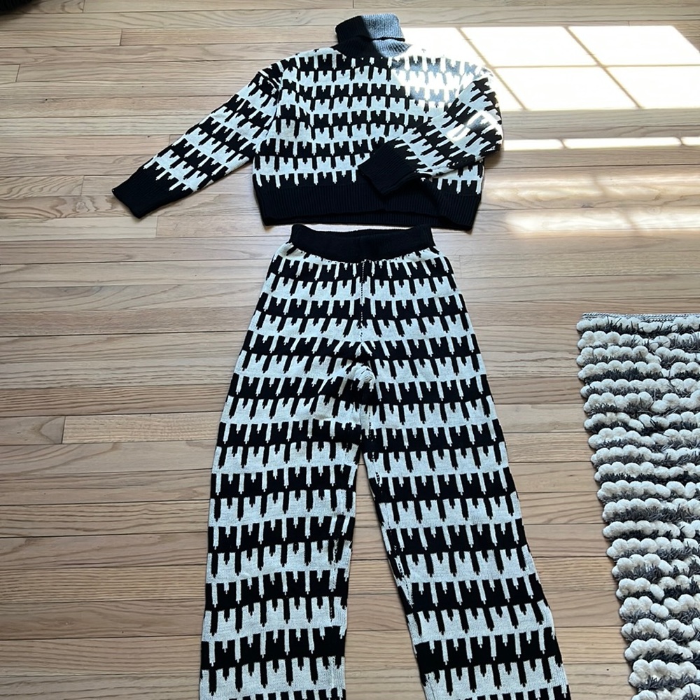 SHEIN houndstooth sweater and pant set size SMALL